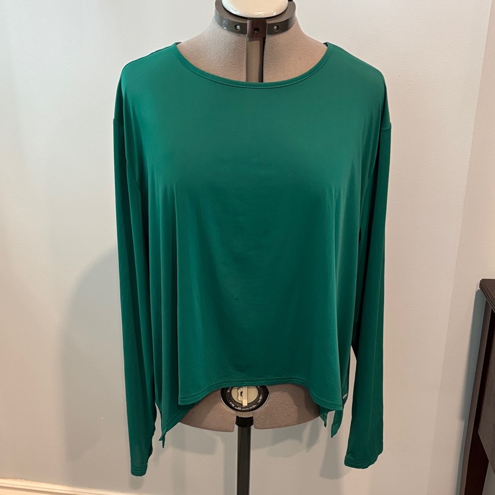 Emerald Green Long Sleeve Women's Athletic Top